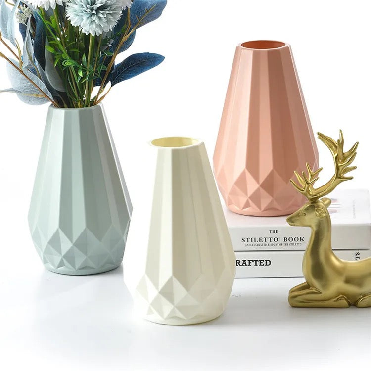 Yicai Flower Vase