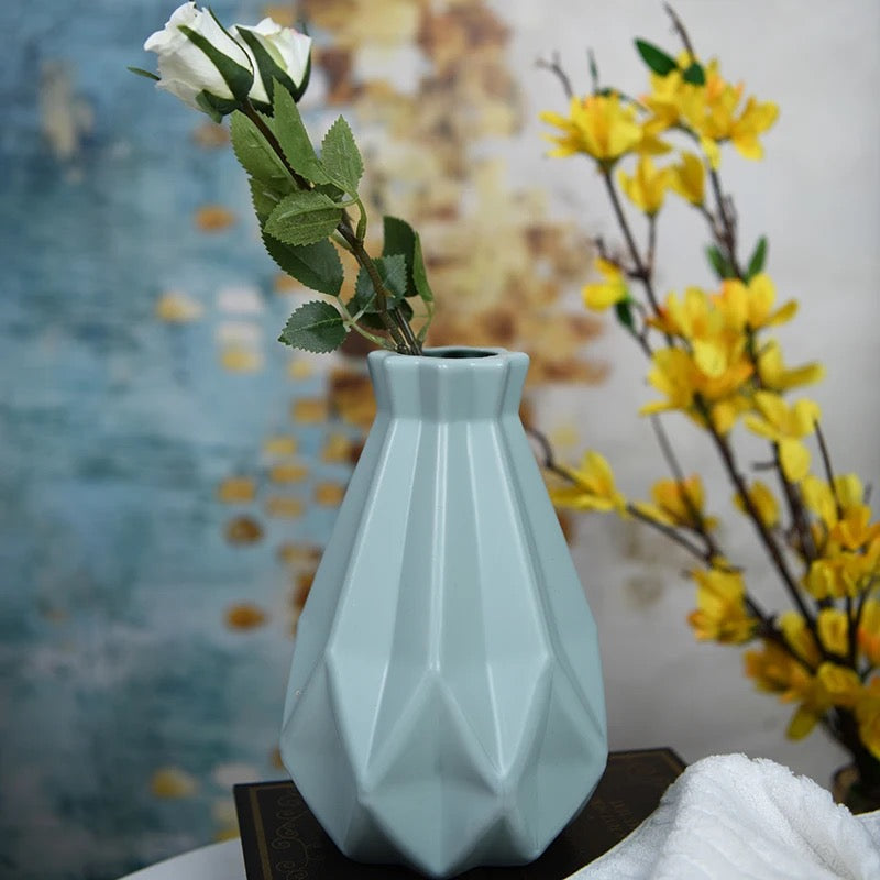 Yicai Flower Vase