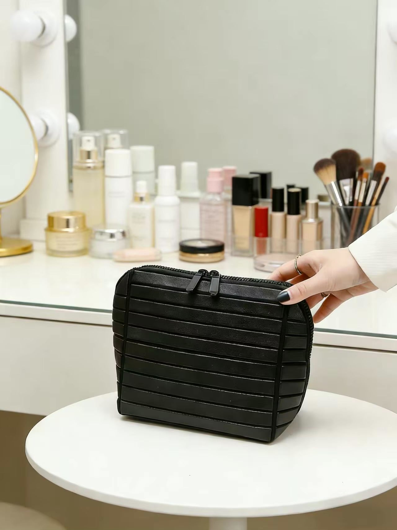 Toiletry Bag – Portable Cosmetic Organizer